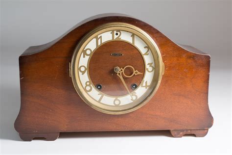 Vintage Wind Up Clock Antique Wood Mantle Clock Made In Seth Thomas