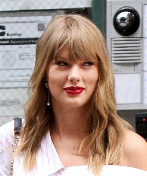 Taylor Swift S 40 Best Hairstyles And Haircuts