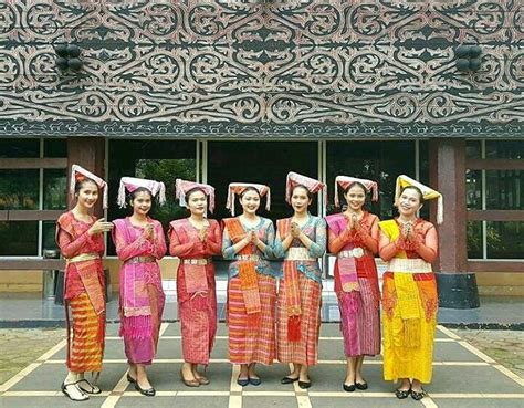 Sanggar Nusantara Dot Jakarta Sewa Baju Batak Simalungun