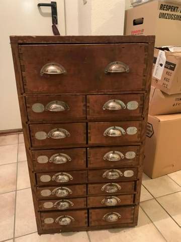 Ein lack eignet sich ideal, um langfristig ein kräftiges farbbild zu erzeugen. Wie Schrank restaurieren? Anschleifen? Lackieren? Einölen ...