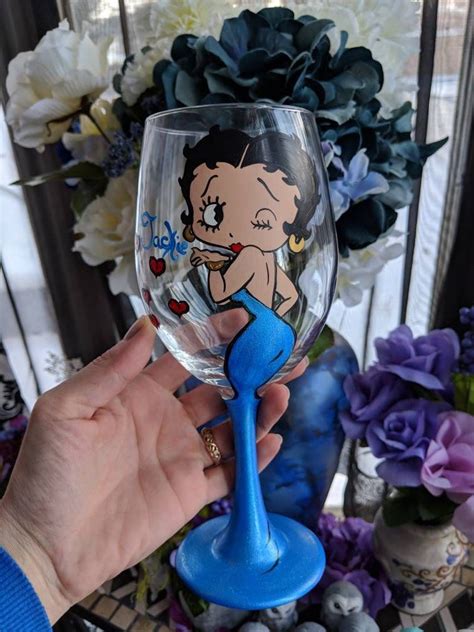 Betty Boop Wine Glass Glitter Gown Betty Boop Glassware Image 0 Betty Boop Ts Wine Glass