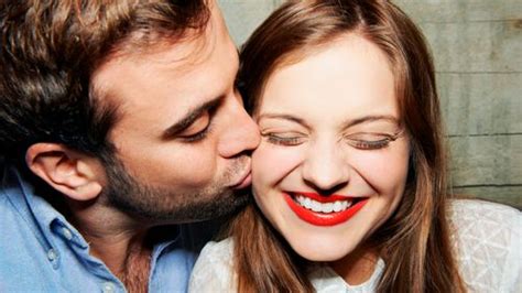 The Five Amazing Things Your Body Does When You Kiss Someone For The