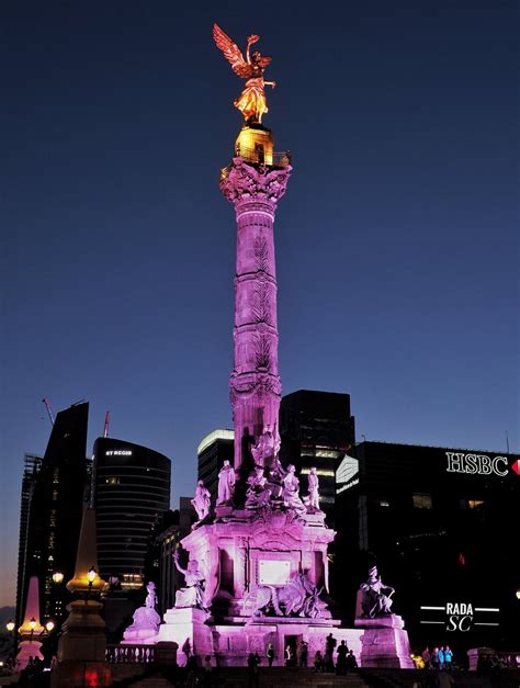 The column is also adorned with eagles and coat or arms and two rings with the names of the 8 heroes of the independence. Rt : el angel de la independencia esta noche. muy ...