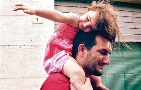 Estudio Revela Que La Vida De Los Hombres Mejora Cuando Tienen Una Hija