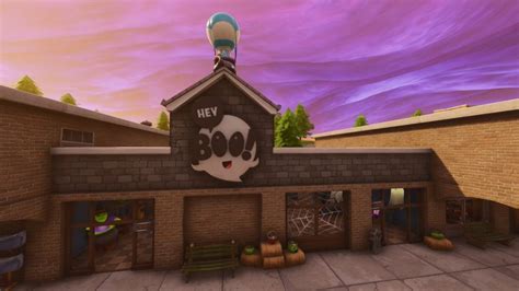 In game gameplay szenen von tänzen, kürbis skins und plagen doktor. All Fortnite Season 6 Map Changes | Fortnite Insider