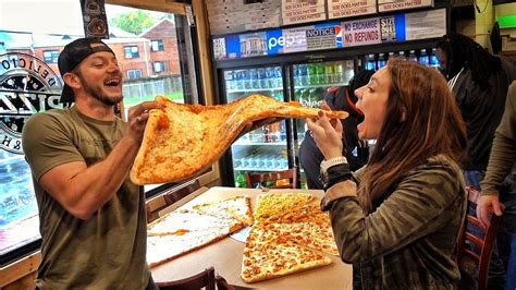 The Worlds Largest Pizza Youtube