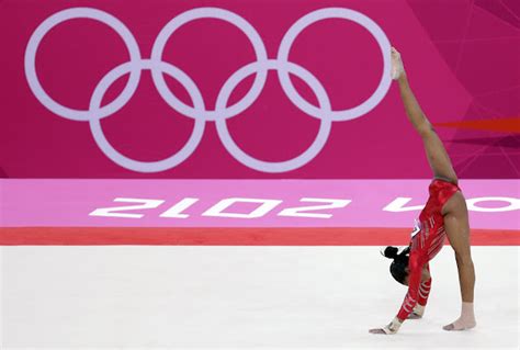 30 Inspiring Action Photos Of The Us Womens Gymnastic Team Worthy Of A Gold Medal If Its