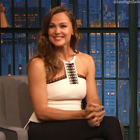 Jennifer Garner Hello  By Late Night With Seth Meyers Find And Share On Giphy