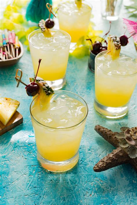 Skinny Piña Coladas Pineapple And Coconut Recipe Coconut Rum
