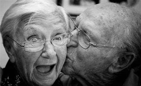 These Elderly Couples Prove That Youre Never Too Old To Be In Love 35