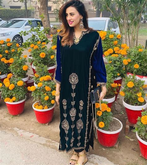 Madiha naqvi is a famous television host who is hosting a subh ki kahani morning show which is airing on geo kahani. Madiha Naqvi Beautiful Pictures | Reviewit.pk