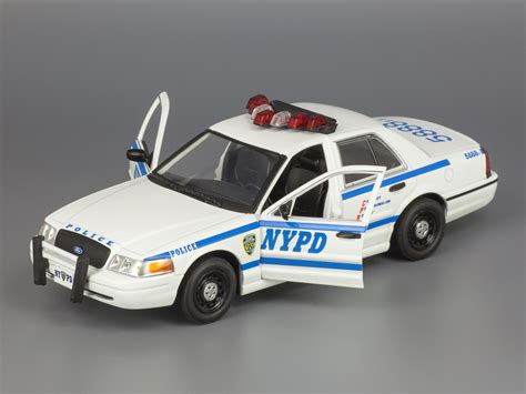 It's the end of an era as the california highway patrol takes its final ford police interceptor sedans out of service. Масштабная модель Ford Crown Victoria Police New York City ...