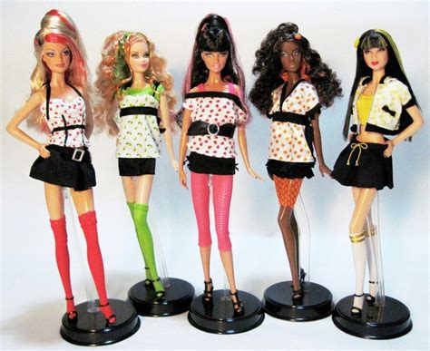 2023お得 ヤフオク Barbie Summer Top Model Resort Doll Ma 2007年 特価在庫あ