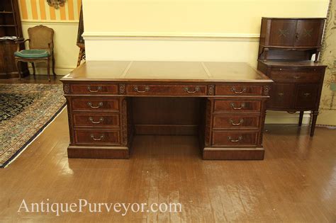 High End Antique Replica Mahogany Leather Top Executive Desk