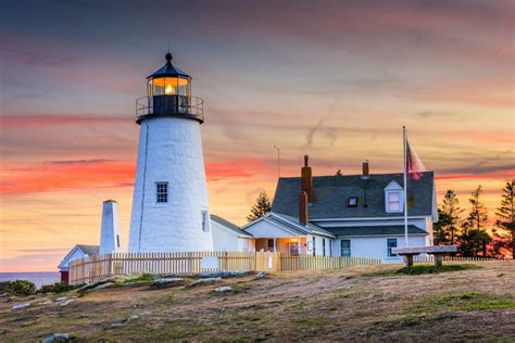 11 Lighthouses In New England You Can Actually Spend The Night In In