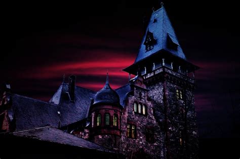 5 Most Common Signs That Youre Living In A Haunted House Mystic Sciences