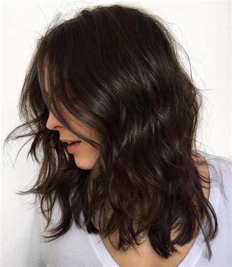 A medium length haircut with short layers will add volume and body, making it ideal for those with hair that tends to fall flat. 25 Medium Hairstyles 2021 - Look Glam and Fab This Year ...