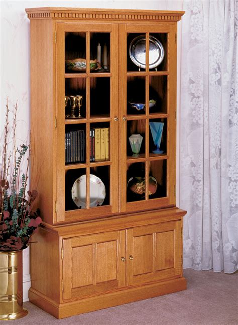 Oak cabinetry often features an orange finish that can make your kitchen appear outdated. Tall Oak Cabinet | Woodworking Project | Woodsmith Plans