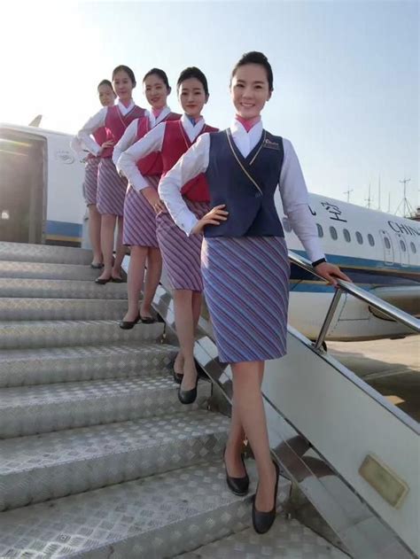 The airline adds that its full operations are set to resume in a month, on august 1st. 【China】 China Southern Airlines cabin crew / 中国南方航空 客室乗務員 ...