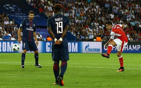 PSG 1 Arsenal 1 Alexis Sanchez rescues point as wasteful hosts are