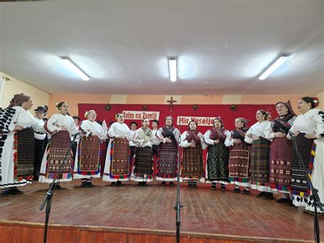 Drežnik Održan Božićni Koncert Svim Na Zemlji Mir Veselje Radio