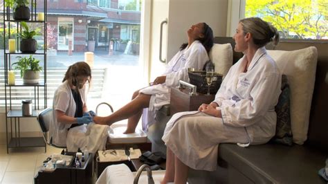 Treat Mom To A Spa Day At One Of These Relaxing Seattle Area Spas 2022