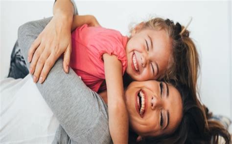 7 Beneficios De Los Abrazos En Los Niños