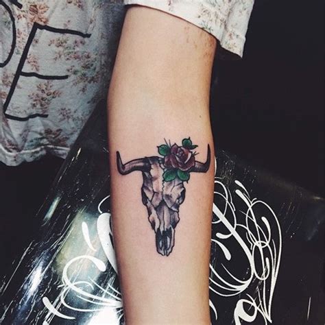 5 Celebrity Animal Skull Tattoos Steal Her Style