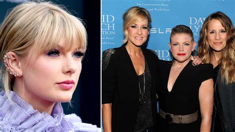 Taylor Swift Credits Dixie Chicks Trio For Helping Her To Think Bigger