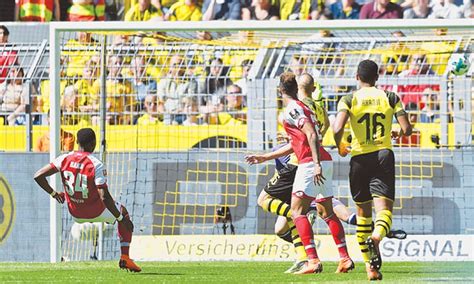 Aktuelle meldungen, termine und ergebnisse, tabelle, mannschaften, torjäger. Hamburg, Wolfsburg's relegation scrap postponed to final ...