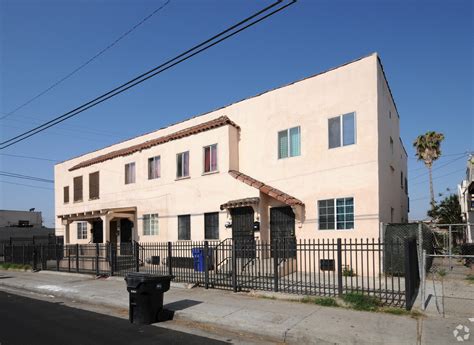 7101 7111 S Hooper Ave Los Angeles Ca 90001 Apartments In Los