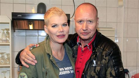 Elena miras ist für ihr explosives gemüt bekannt. „Promis unter Palmen": Auch Henrik Stoltenberg nach Beef ...