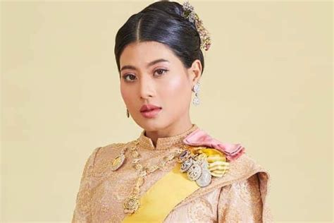thai princess sirivannavari nariratana s new fashion collection mixes european heritage and