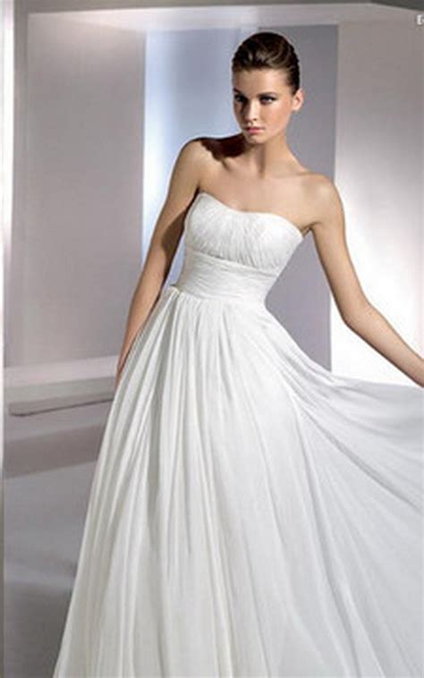 Le caratteristiche di un abito da sposa semplice sono quelle che vi permetteranno di scegliere un vestito che rispecchia i vostri gusti e soprattutto che vi farà. Abiti da sposa semplici pizzo
