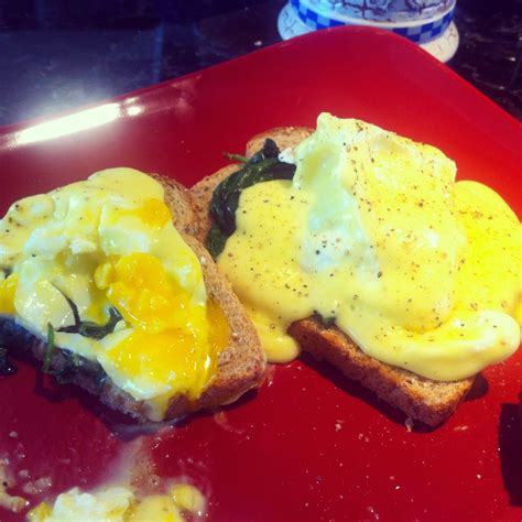 How to make hollandaise sauce. Lekker & Liquor: Lekker: Hollandaise Sauce