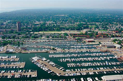 Nautical Mile – St. Clair Shores: St. Clair Shores, Michigan - Live
