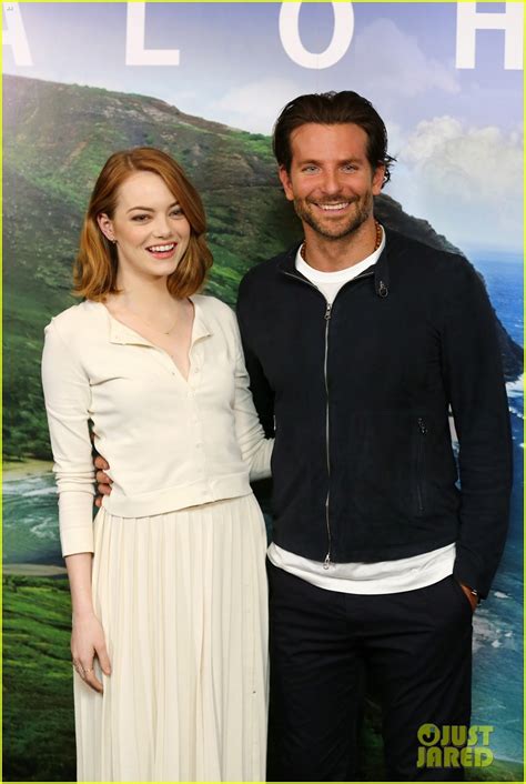 Bradley Cooper Emma Stone Say Aloha In London Photo