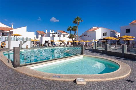 Apartments with swimming pool just 5 mins. Villa Florida Apartments - Apartments in Fuerteventura