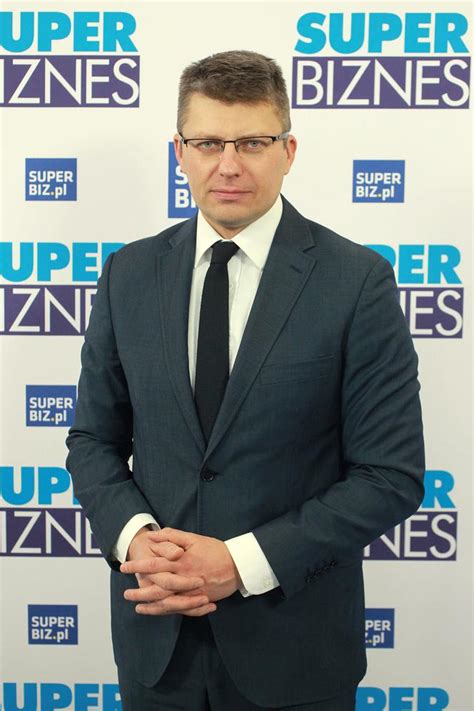 Marcin warchoł agituje w centrum rzeszowa. Marcin Warchoł - Super Express