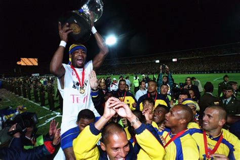 Colombia, inmersa en una severa crisis social con decenas de muertos en casi un mes de protestas, perdió la sede de la copa américa 2021, que iba recibir junto a argentina desde el 13 de junio. Imágenes de la Copa América de 2001 que se jugó en ...