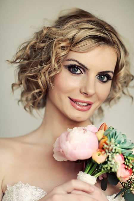 Famous Ideas 29 Short Curly Hair Styles For Weddings