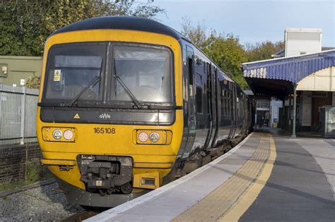 Class 165 1 165108 At Twyford Class 165 1 165108 Is Seen I… Flickr