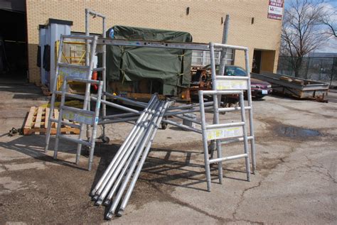Any water that gets through the tongue and groove is funneled into the integrated gutter. Werner Aluma-Plank Scaffold Deck Aldex Aluminum 22" Wide ...