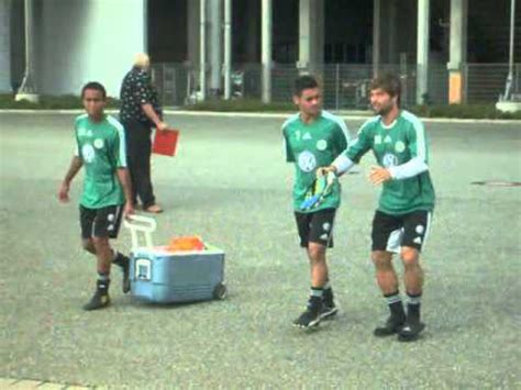 Darüber hinaus transfers, ergebnisse, spielplan und statistiken. Vfl Wolfsburg Training - Sonntag nach den Bayern ...