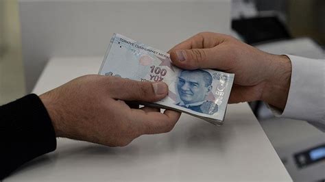 وجرى تداول العملة التركية عند 8,47 ليرات للدولار الواحد صباح الاثنين في آسيا، مقابل 7,22. أسعار صرف العملات الرئيسية مقابل الليرة التركية