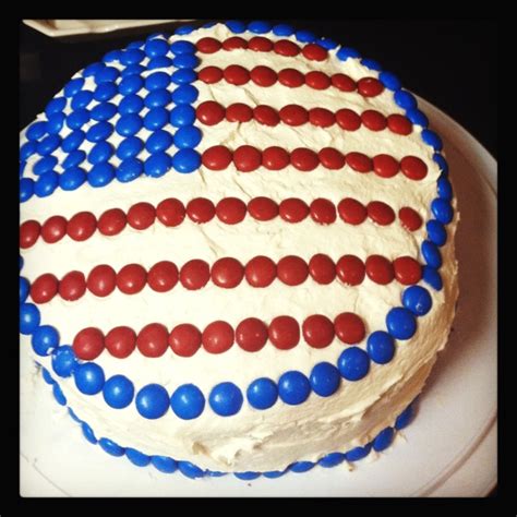 american flag cake with m s the cake is red white and blue with homemade icing publix cakes