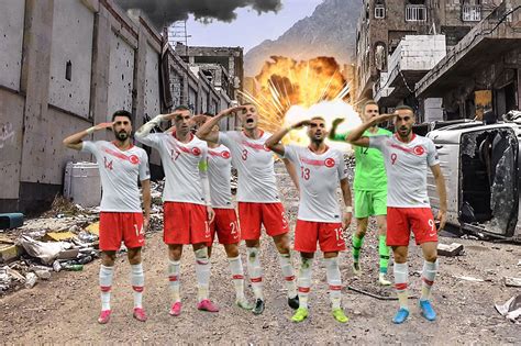 „wir sind bereit, soldaten zu sein. Der Postillon: Wer salutiert, kann auch kämpfen: Türkische ...
