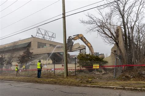 Demolition Begins On Long Abandoned La Choy Factory Along Joe Louis