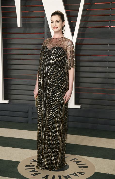 Pregnant Anne Hathaway At Vanity Fair Oscar 2016 Party In Beverly Hills