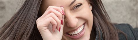 Here's how to straighten teeth without braces, all depending on your condition or your orthodontist is best positioned to make recommendations to straighten your teeth tailored to your specific needs. Straight Teeth Without Braces... It's Possible | MiSmile ...